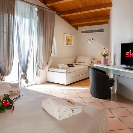 Hotell Augustus 4*